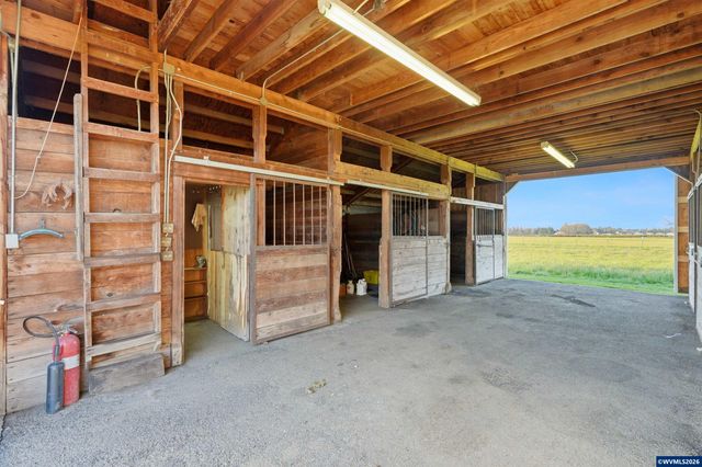 8949 S Gribble Rd, Canby, OR 97013