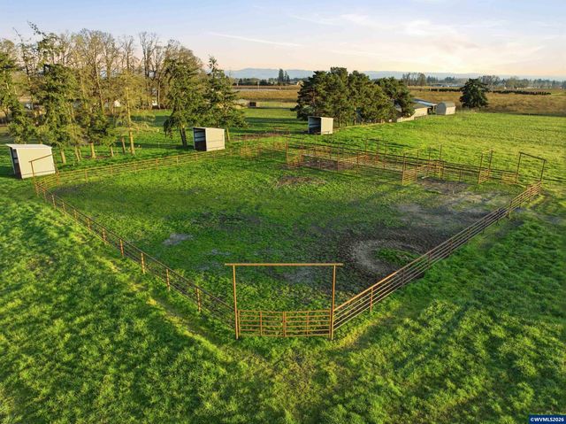 8949 S Gribble Rd, Canby, OR 97013