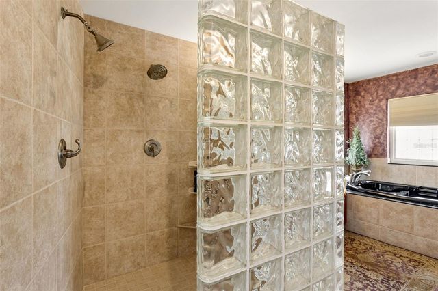 3025 SAMARA DRIVE, Tampa, FL 33618