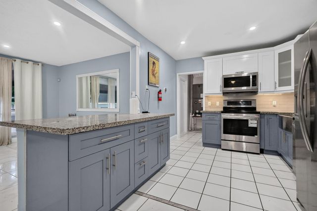 2707 BAHAMA Drive, Miramar, FL 33023