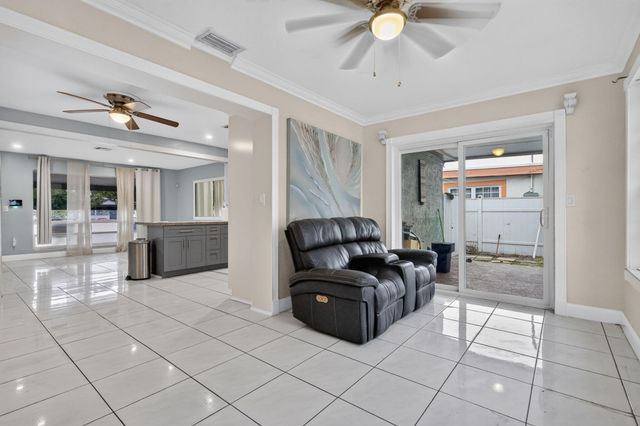 2707 BAHAMA Drive, Miramar, FL 33023