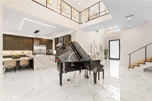 83 Lunar, Irvine, CA 92618