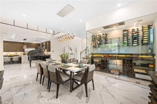 83 Lunar, Irvine, CA 92618