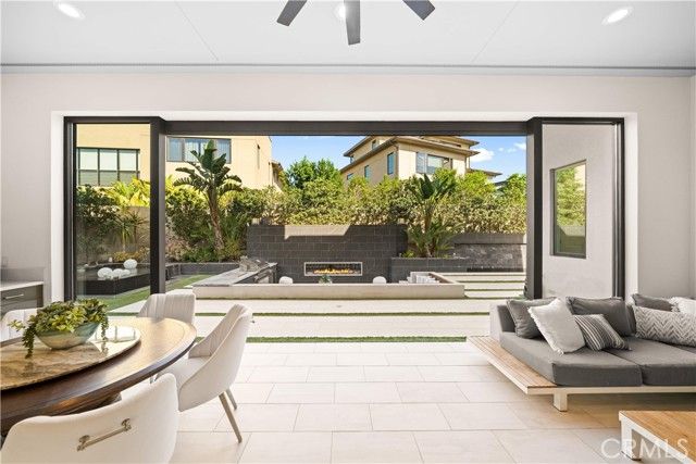 83 Lunar, Irvine, CA 92618