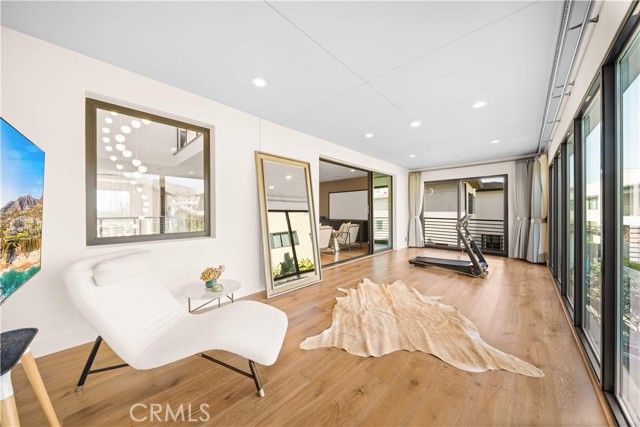 83 Lunar, Irvine, CA 92618