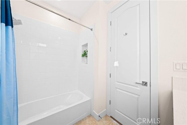 83 Lunar, Irvine, CA 92618