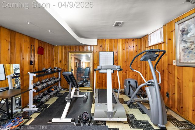 4795 W Outer Drive, Detroit, MI 48221