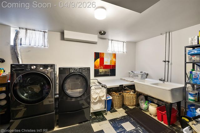 4795 W Outer Drive, Detroit, MI 48221