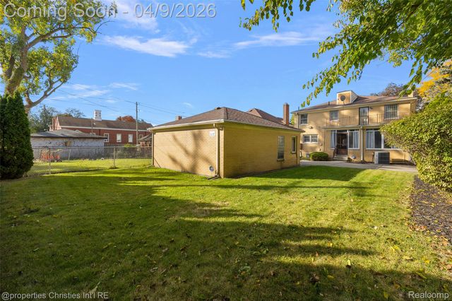 4795 W Outer Drive, Detroit, MI 48221