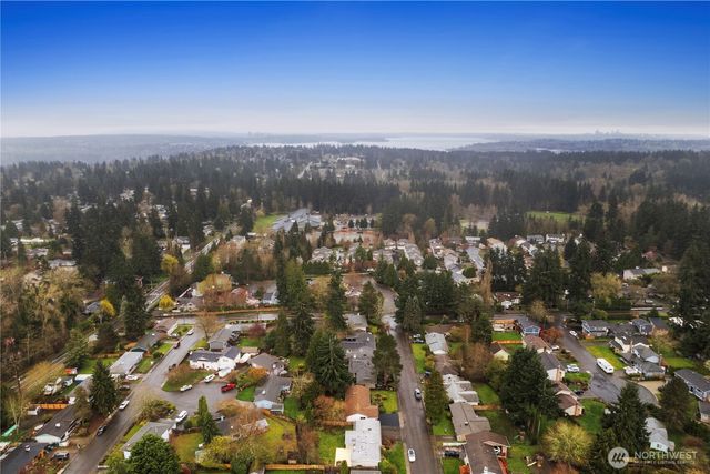 14128 NE 82nd Place, Kirkland, WA 98034