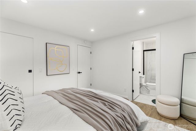 14128 NE 82nd Place, Kirkland, WA 98034