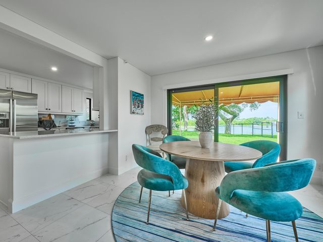374 Golfview Road 106, North Palm Beach, FL 33408