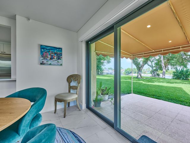 374 Golfview Road 106, North Palm Beach, FL 33408