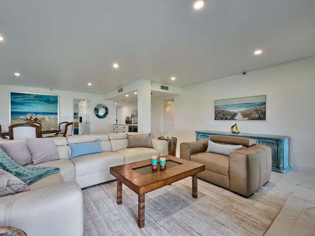 374 Golfview Road 106, North Palm Beach, FL 33408