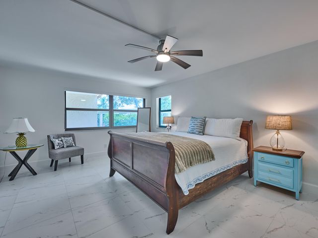 374 Golfview Road 106, North Palm Beach, FL 33408