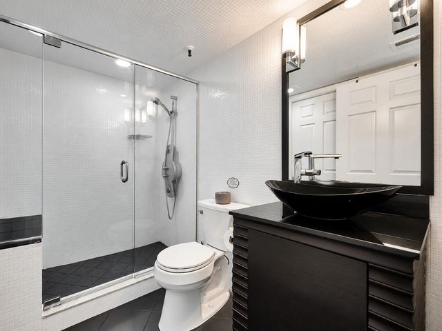 374 Golfview Road 106, North Palm Beach, FL 33408