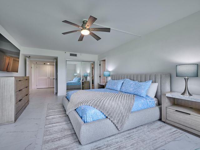 374 Golfview Road 106, North Palm Beach, FL 33408