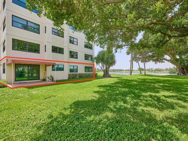 374 Golfview Road 106, North Palm Beach, FL 33408