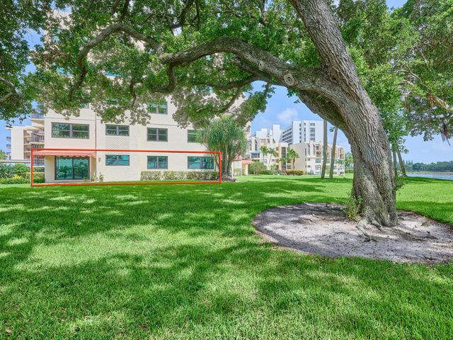 374 Golfview Road 106, North Palm Beach, FL 33408