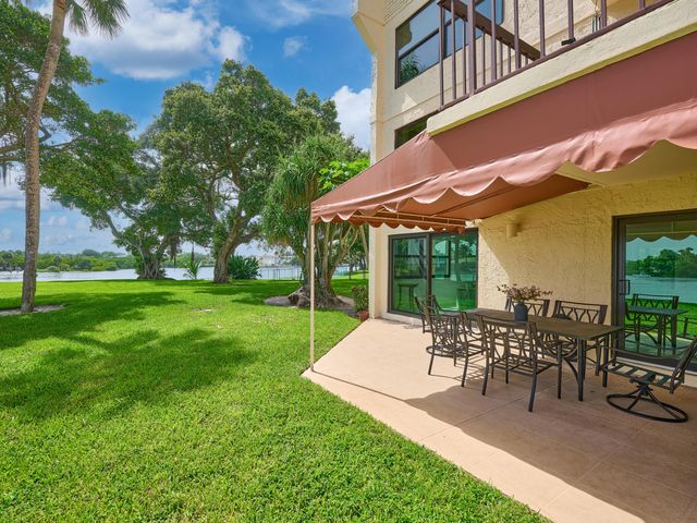 374 Golfview Road 106, North Palm Beach, FL 33408