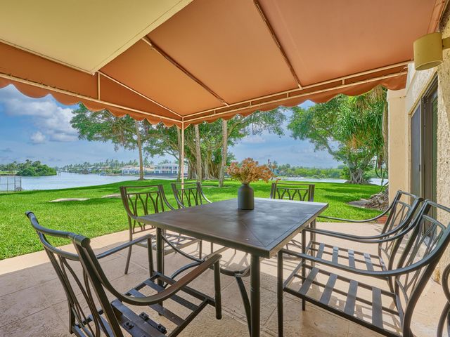 374 Golfview Road 106, North Palm Beach, FL 33408