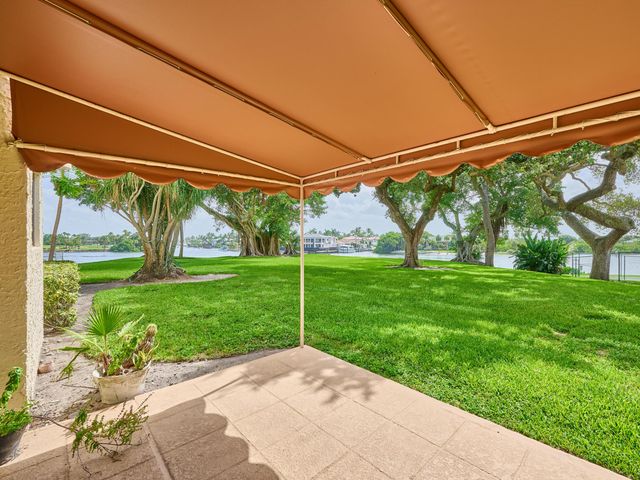 374 Golfview Road 106, North Palm Beach, FL 33408