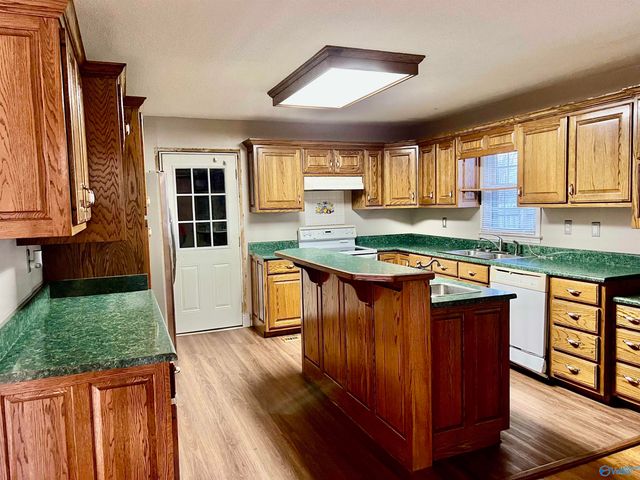 4810 Day Road, Hartselle, AL 35640