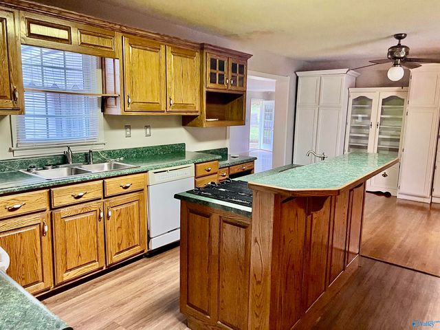 4810 Day Road, Hartselle, AL 35640