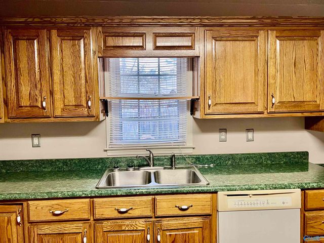 4810 Day Road, Hartselle, AL 35640