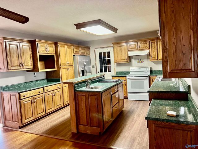 4810 Day Road, Hartselle, AL 35640