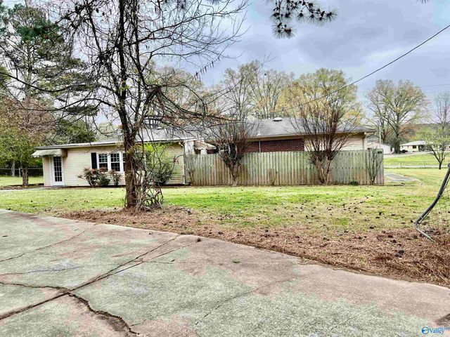 4810 Day Road, Hartselle, AL 35640