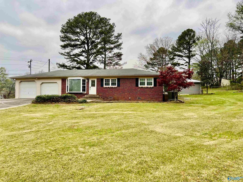 4810 Day Road, Hartselle, AL 35640