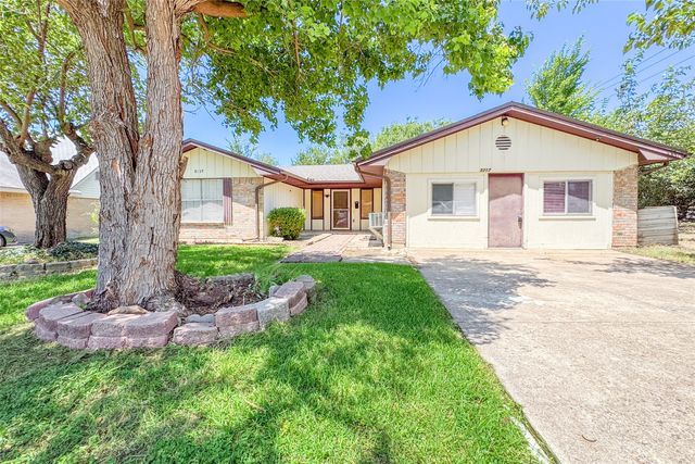 3217 Ridgeview Lane, Irving, TX 75062