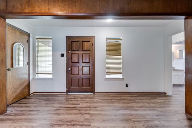 3217 Ridgeview Lane, Irving, TX 75062