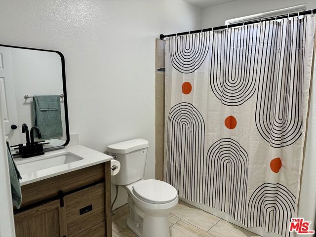 8110 S San Pedro Street, Los Angeles, CA 90003