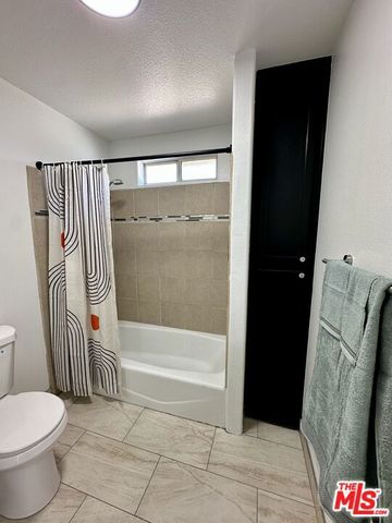 8110 S San Pedro Street, Los Angeles, CA 90003