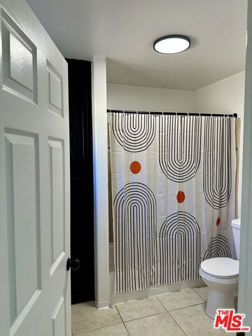 8110 S San Pedro Street, Los Angeles, CA 90003