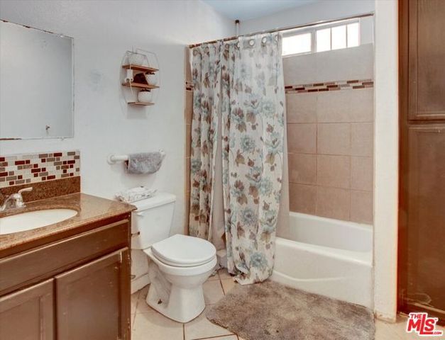 8110 S San Pedro Street, Los Angeles, CA 90003