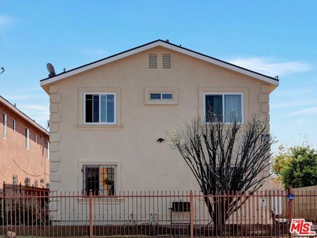 8110 S San Pedro Street, Los Angeles, CA 90003