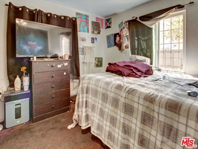 8110 S San Pedro Street, Los Angeles, CA 90003