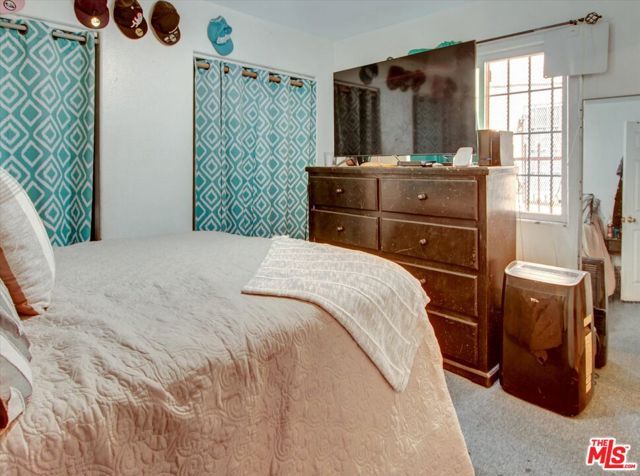 8110 S San Pedro Street, Los Angeles, CA 90003