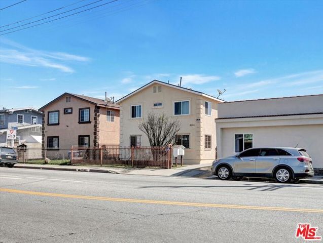8110 S San Pedro Street, Los Angeles, CA 90003