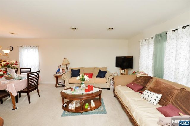 456 Sylvan, Saddle Brook, NJ 07663