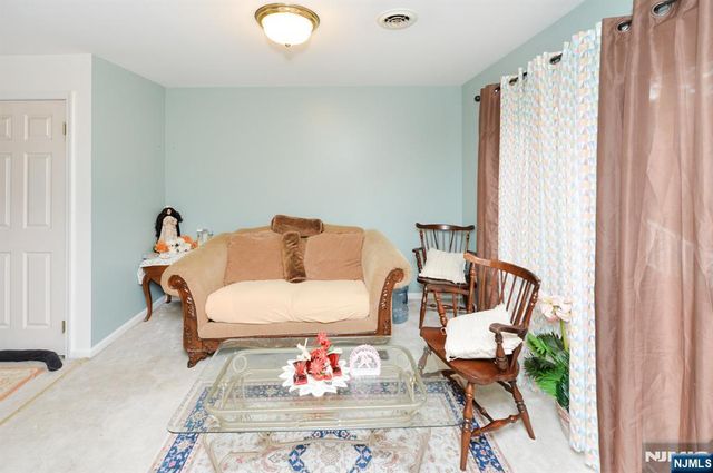 456 Sylvan, Saddle Brook, NJ 07663