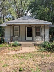 918 N Gordy St, El Dorado, KS 67042