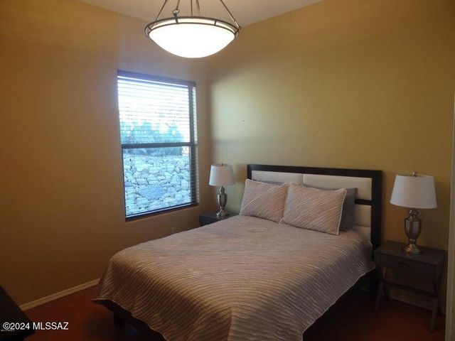 5704 E Río Verde Vista Drive, Tucson, AZ 85750