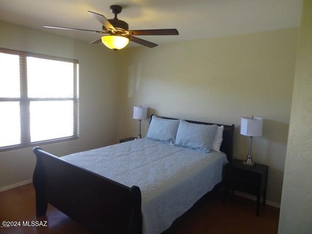 5704 E Río Verde Vista Drive, Tucson, AZ 85750