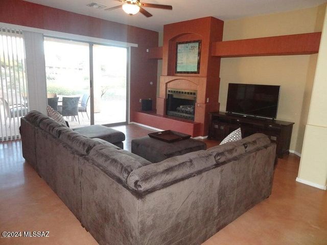 5704 E Río Verde Vista Drive, Tucson, AZ 85750