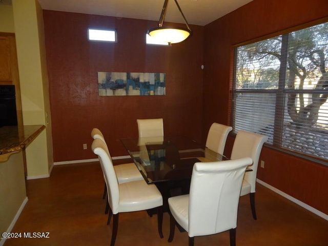 5704 E Río Verde Vista Drive, Tucson, AZ 85750