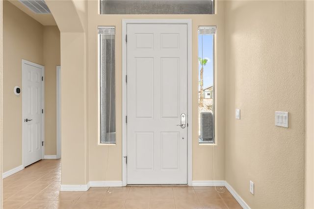 941 Talon Pointe Drive, Bullhead City, AZ 86429